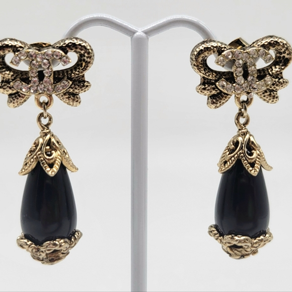 SOLD-Chanel Swarovski Crystal and Onyx Glass Bow Dangle Logo Earrings Light Gold - Picture 7 of 13